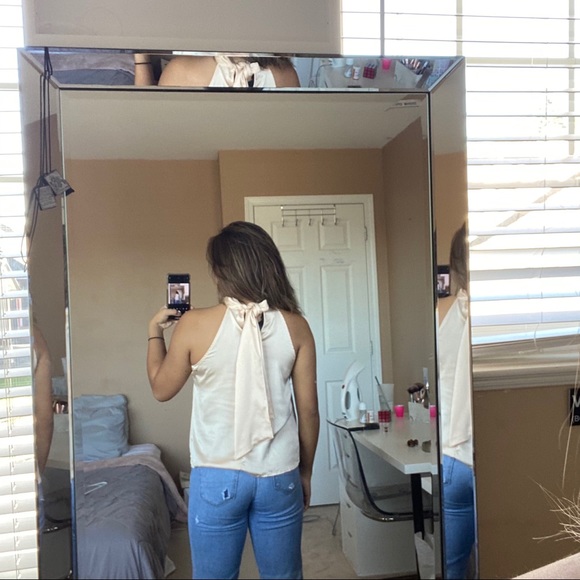 ✨halter blouse - Picture 2 of 6